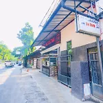 Oyo 93132 Modom Homestay Near Rs Islam Jakarta Pondok Kopi