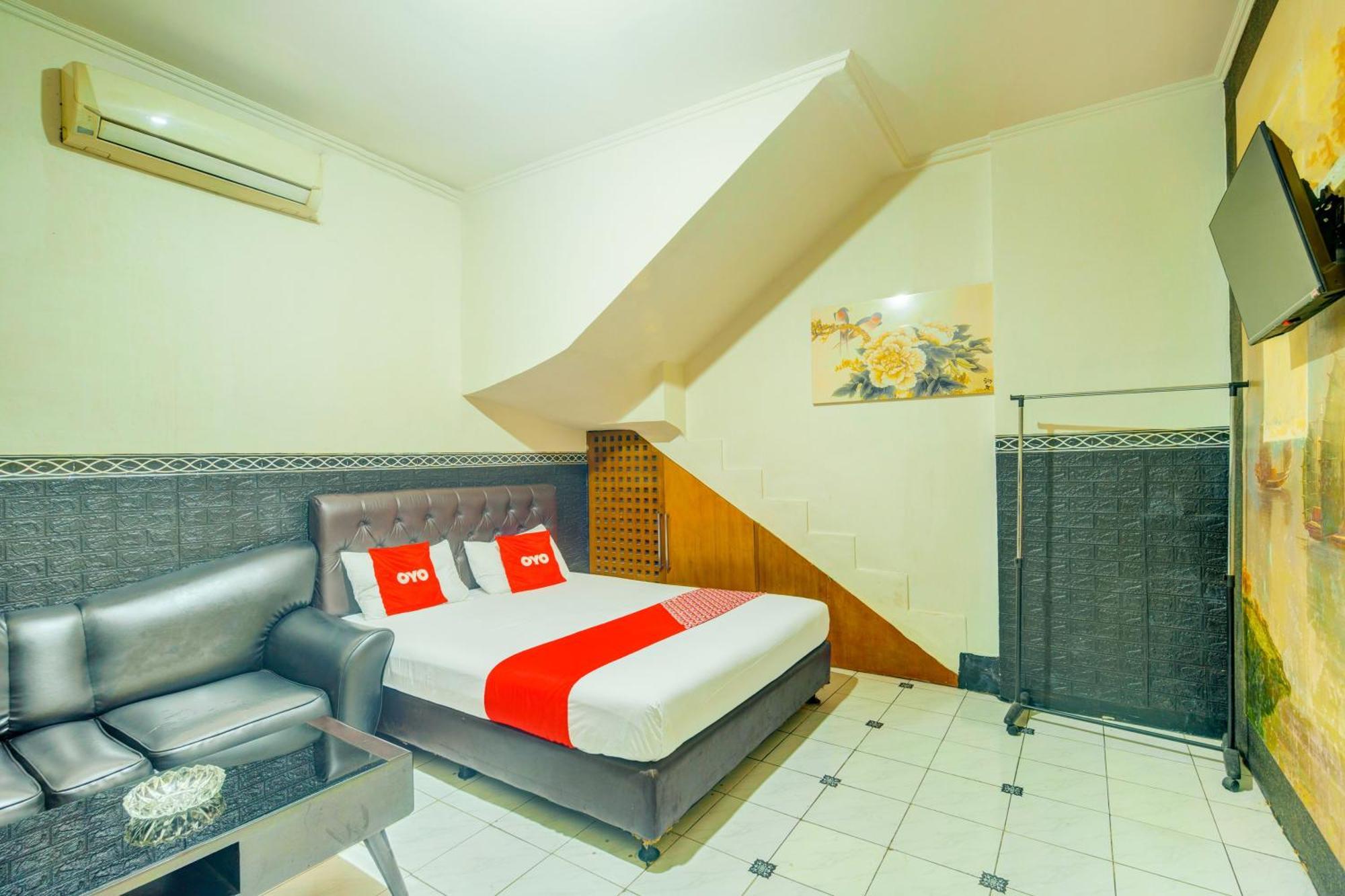 Hotel Oyo 93132 Modom Near Rs Islam Kopi Jakarta