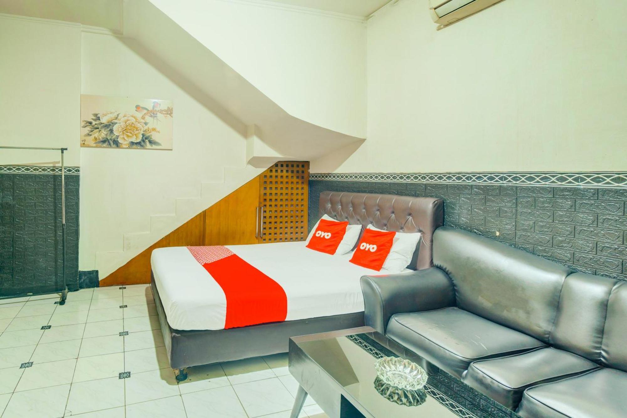 Hotel Oyo 93132 Modom Near Rs Islam Kopi 2*
